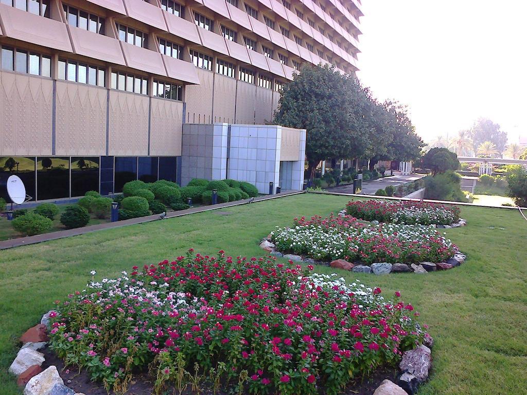 בגדד Royal Tulip Alrasheed Hotel מראה חיצוני תמונה