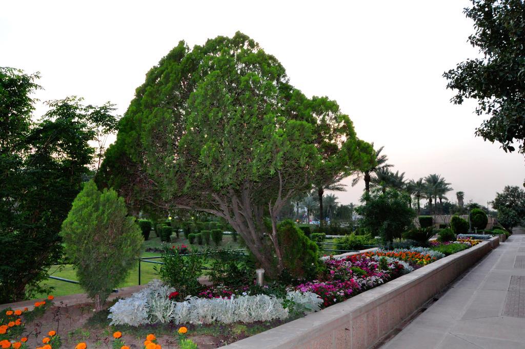 בגדד Royal Tulip Alrasheed Hotel מראה חיצוני תמונה