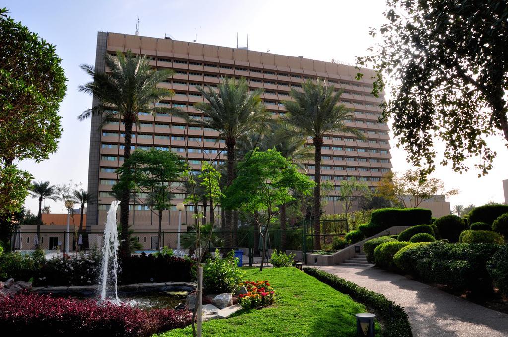 בגדד Royal Tulip Alrasheed Hotel מראה חיצוני תמונה