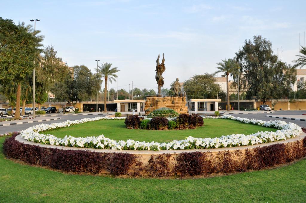 בגדד Royal Tulip Alrasheed Hotel מראה חיצוני תמונה