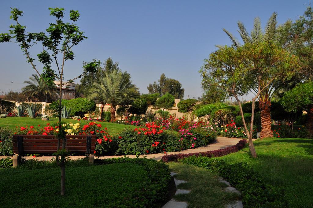 בגדד Royal Tulip Alrasheed Hotel מראה חיצוני תמונה