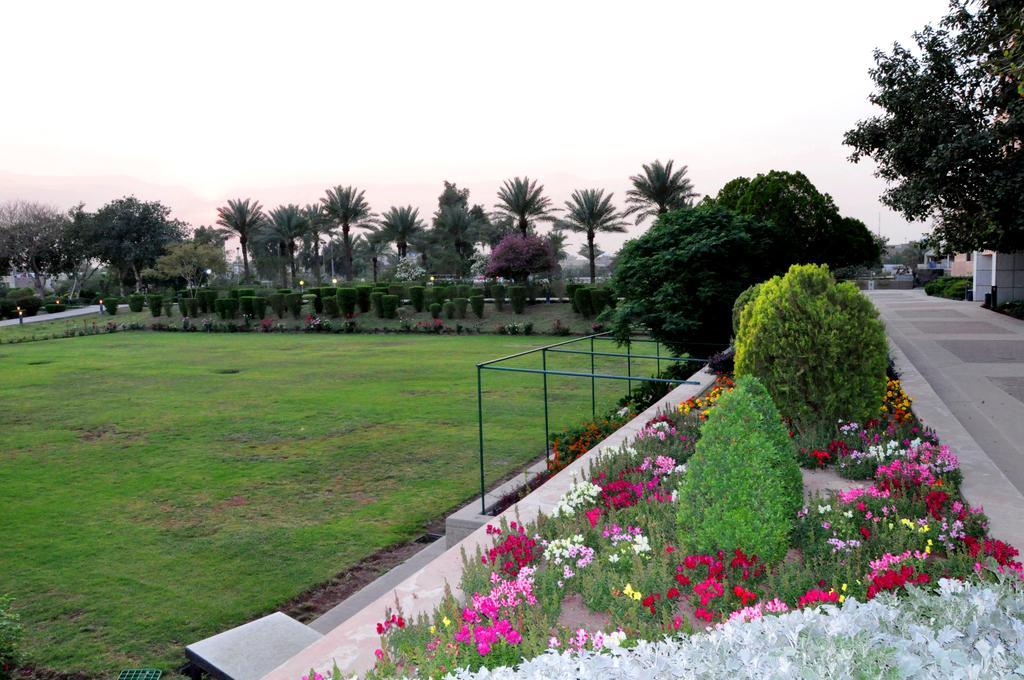 בגדד Royal Tulip Alrasheed Hotel מראה חיצוני תמונה