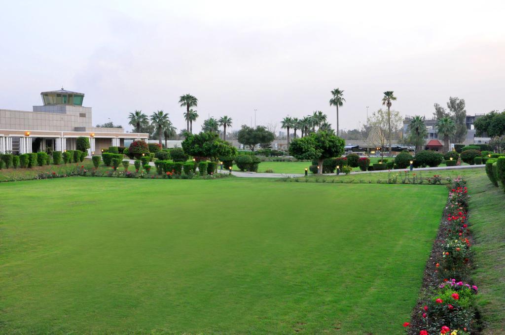 בגדד Royal Tulip Alrasheed Hotel מראה חיצוני תמונה