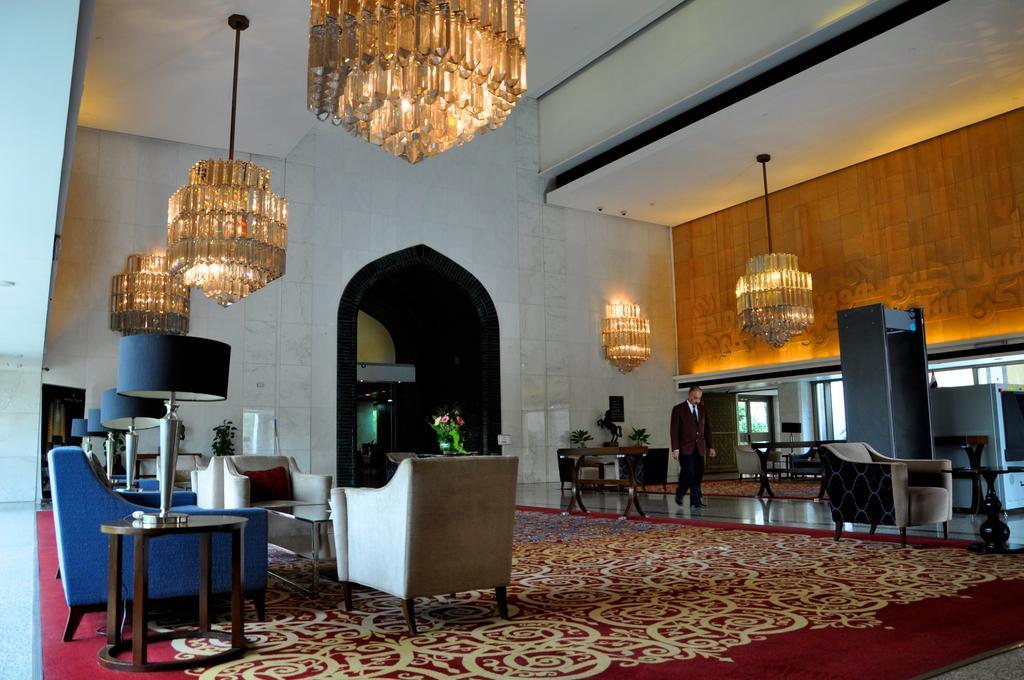 בגדד Royal Tulip Alrasheed Hotel מראה חיצוני תמונה